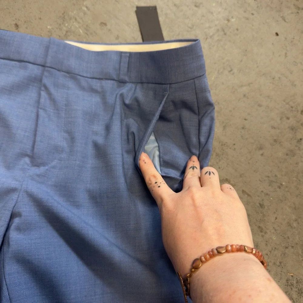 Banana Republic Logan Fit Light Blue Wool Blend Straight Leg Dress Pants Size 8 - Picture 2 of 10